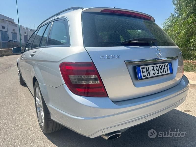 Grigio Usata 2012 Mercedes C220 Tre volumi | 7300 € (Super prezzo) - Immagine 1/4