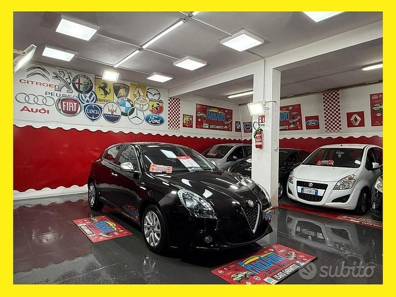 Nero Usata 2016 Alfa Romeo Giulietta Super Tre volumi | 6999 € (Buon prezzo) - Immagine 1/4