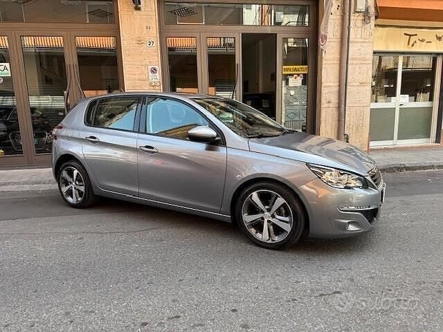 Usata Peugeot 308 Active 100 CV (73 kW) 2016 Grigio Berlina