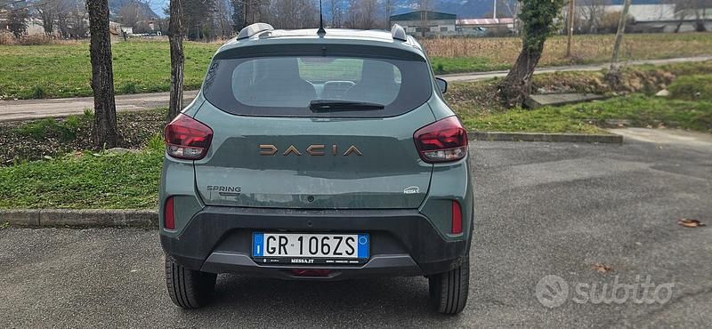 Usata Dacia Spring 47 kW (65 CV) 2023 Verde Utilitaria