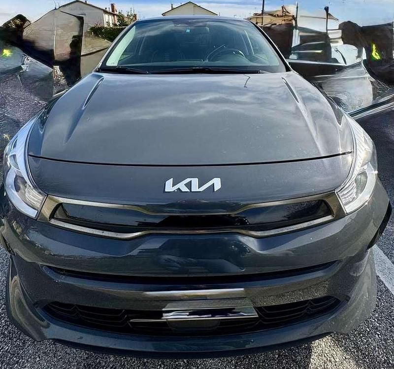 Usata Kia Rio GT-Line 101 CV (74 kW) 2023 Grigio Berlina