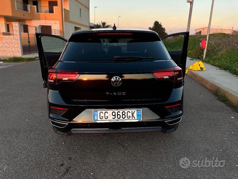 Usata VW T-Roc R-line 150 CV (110 kW) 2021 Nero SUV