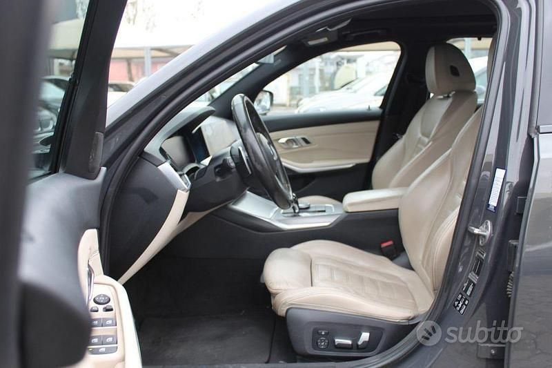 Usata BMW 320e M Sport 190 CV (139 kW) 2020 Grigio Station wagon