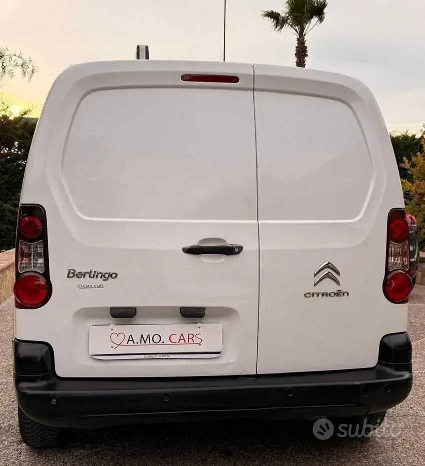 Usata Citroën Berlingo 99 CV (72 kW) 2018 Bianco Monovolume