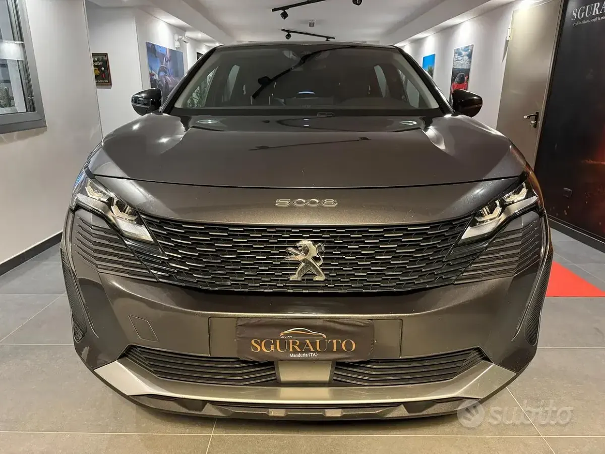 Usata Peugeot 5008 Allure 131 CV (96 kW) 2023 Grigio Monovolume
