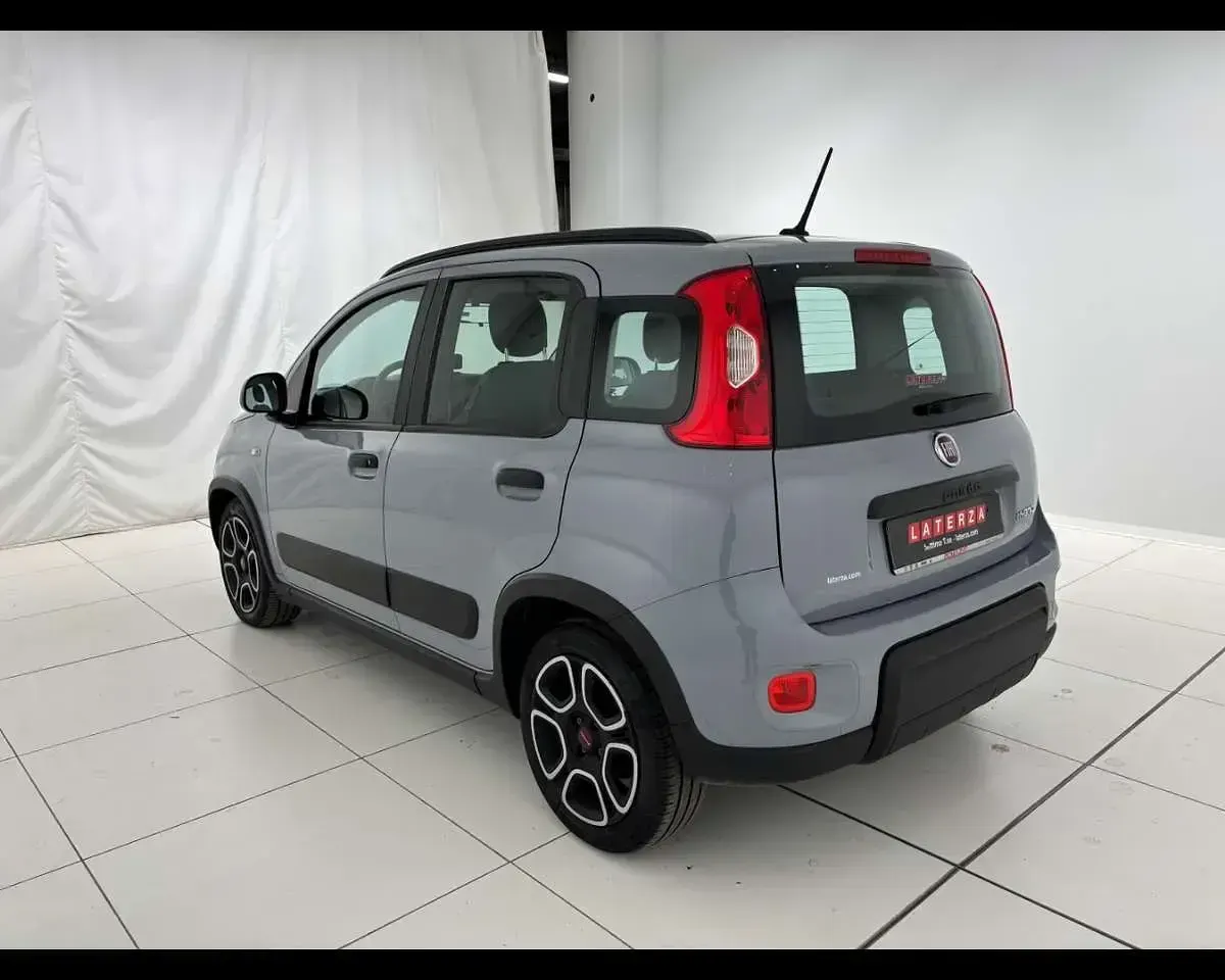 Usata Fiat Panda City Life 69 CV (50 kW) 2022 Grigio moda (pastello) Utilitaria