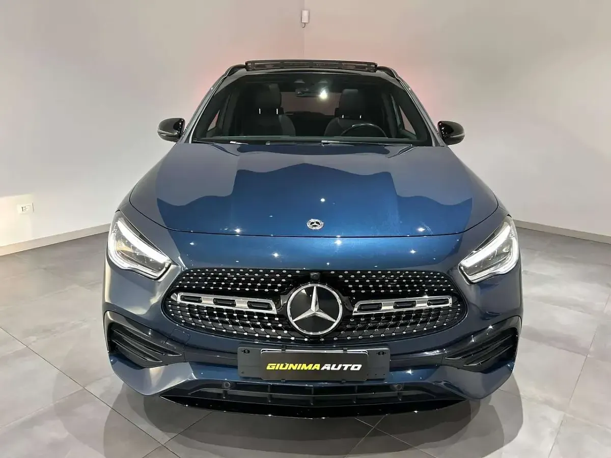 Begagnad Mercedes GLA220 Premium 190 HK (139 kW) 2023 Blå SUV