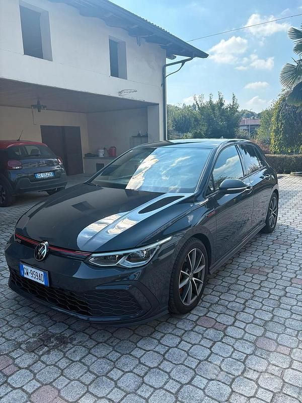 Usata 2021 VW Golf VIII GTI Tre volumi | 29.000 € (Ottimo prezzo) - Immagine 1/4