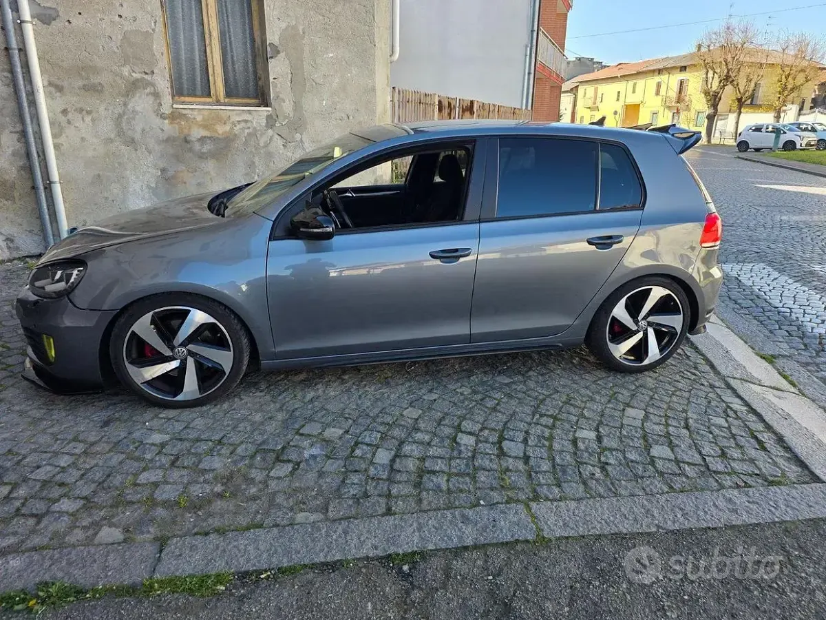 Usata VW Golf VII GTI 270 CV (198 kW) 2016 Grigio Berlina