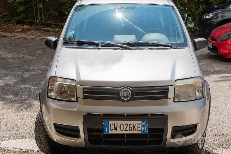 Usata Fiat Panda 4x4 Climbing 60 CV (44 kW) 2005 Grigio Utilitaria
