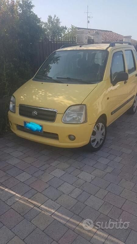 Usata Suzuki Wagon R+ 94 CV (69 kW) 2004 Giallo Monovolume