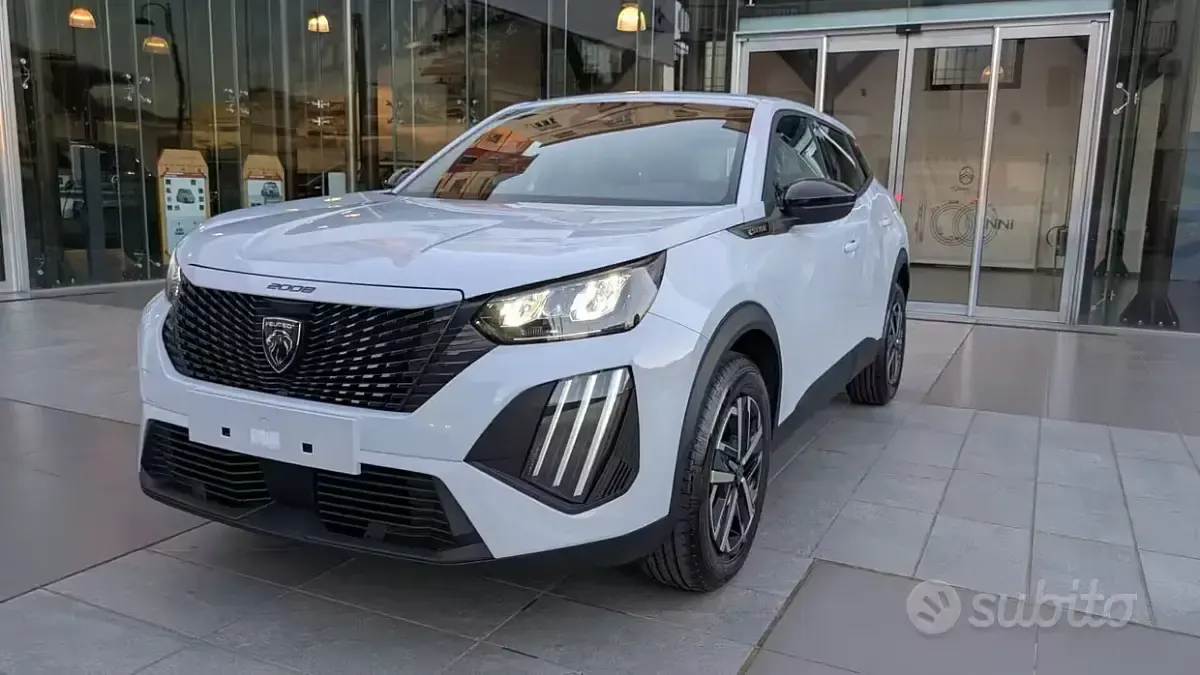 Nuova Peugeot 2008 Allure 100 CV (73 kW) 2026 Grigio SUV