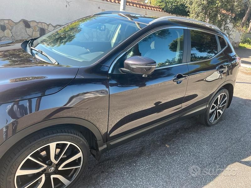 Usata Nissan Qashqai N-Connecta 110 CV (80 kW) 2015 Nero SUV