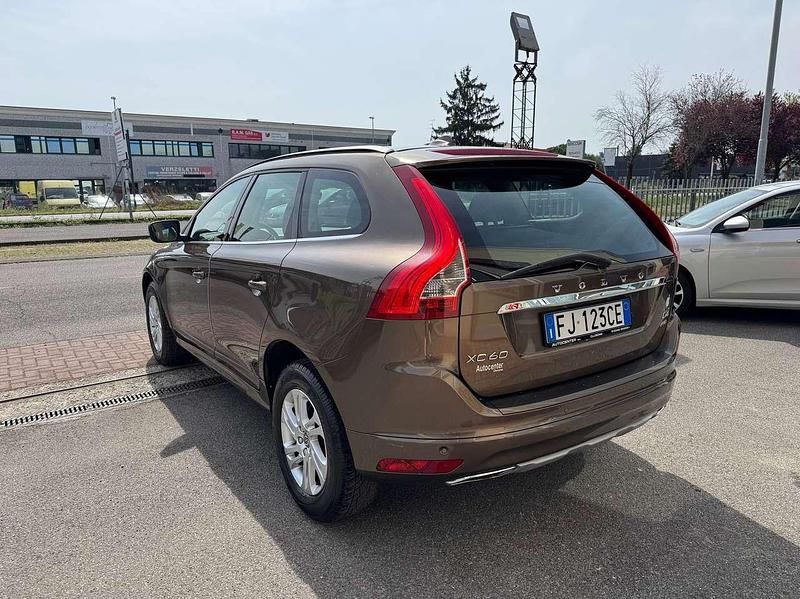 Usata Volvo XC60 190 CV (139 kW) 2017 Marrone SUV