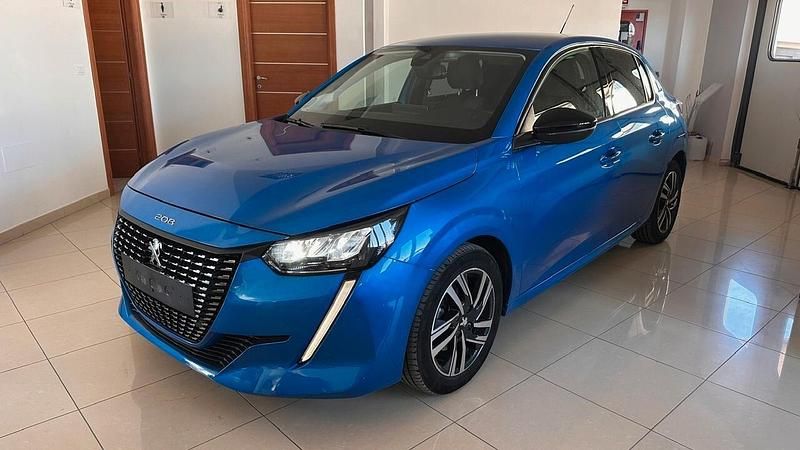 Usata Peugeot 208 Allure 100 CV (73 kW) 2023 Blu Utilitaria