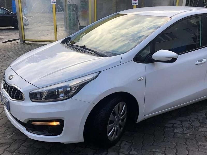 Usata Kia Ceed 110 CV (80 kW) 2016 Bianco Utilitaria