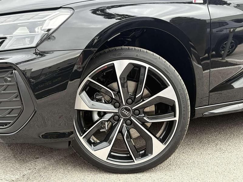 Nuova Audi A3 S-Line 150 CV (110 kW) 2026 Nero Berlina