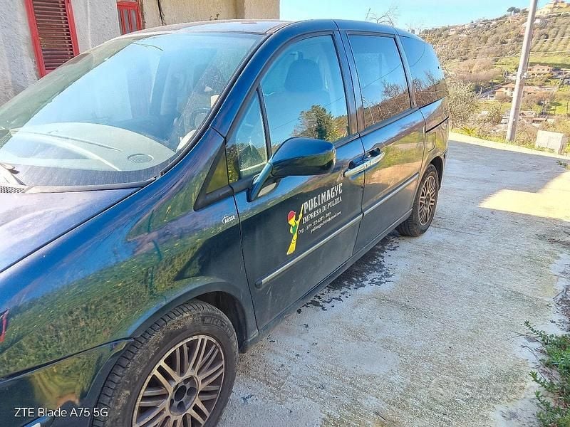 Usata Lancia Phedra 120 CV (88 kW) 2009 Blu Monovolume