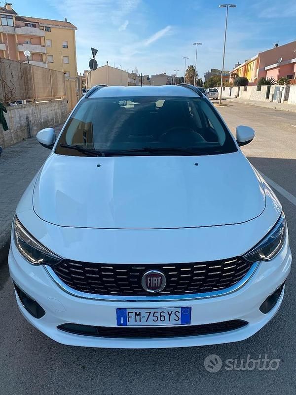 Usata Fiat Tipo 120 CV (88 kW) 2017 Bianco Station wagon