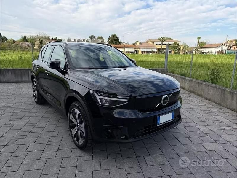 Usata Volvo XC40 Core 175 kW (238 CV) 2023 Nero SUV