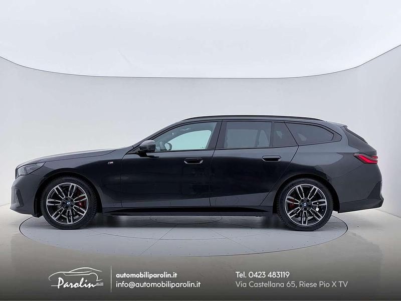 Usata BMW 540 M Sport 303 CV (222 kW) 2025 Sophisto grey Station wagon