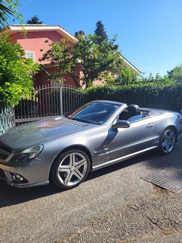 Usata Mercedes SL350 315 CV (231 kW) 2009 Argento Cabrio