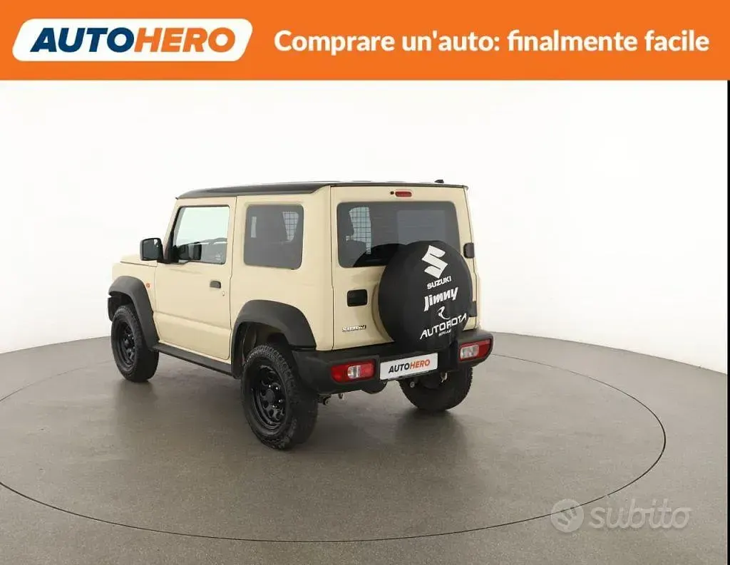 Usata Suzuki Jimny 102 CV (75 kW) 2021 Beige SUV