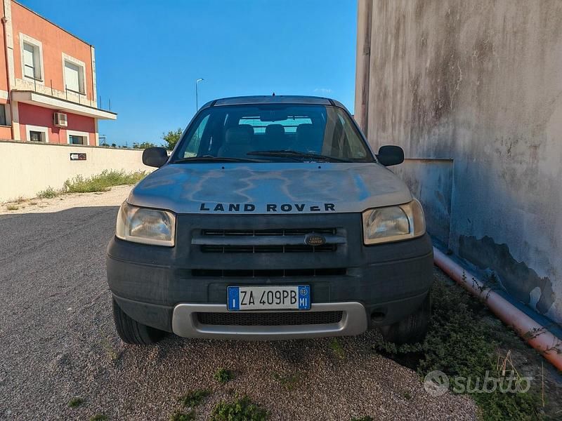 Usata Land Rover Freelander 111 CV (81 kW) 2002 Argento SUV