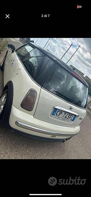 Begagnad Mini Cooper 116 HK (85 kW) 2004 Halvkombi