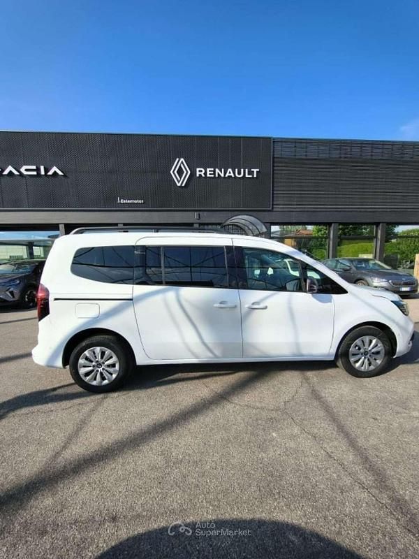 Nuova Renault Kangoo Equilibre 116 CV (85 kW) 2026 Aintree green pastello Monovolume