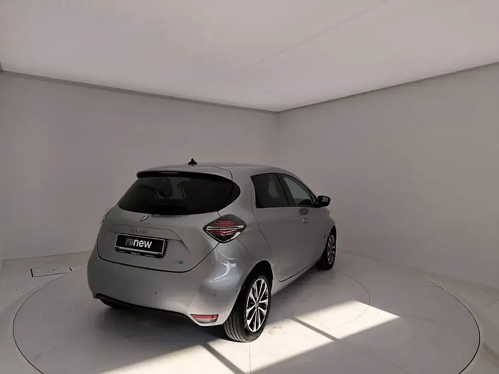 Usata Renault Zoe Intens 99 kW (135 CV) 2021 Grigio magnete Utilitaria