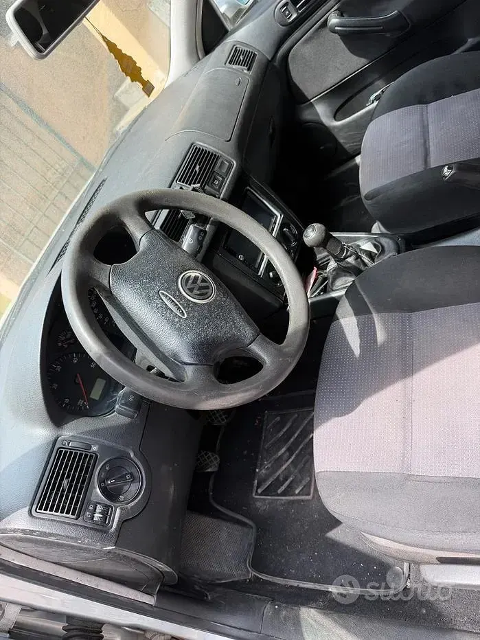Usata VW Golf IV 130 CV (95 kW) 2003 Grigio Berlina