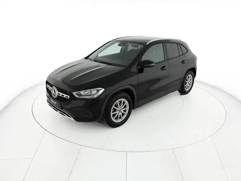 Usata Mercedes GLA180 Executive 116 CV (85 kW) 2022 Nero SUV