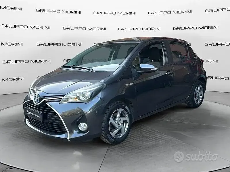 Usata Toyota Yaris Hybrid Active 101 CV (74 kW) 2017 Other Berlina