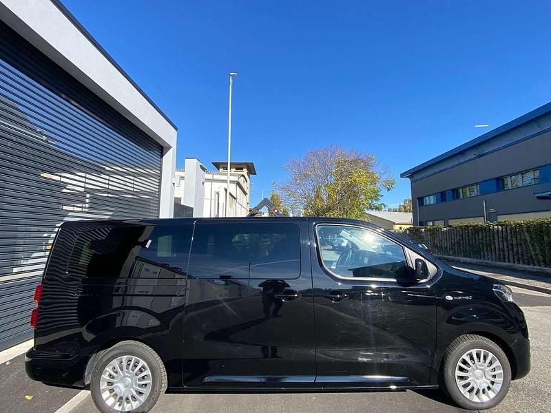 Usata Toyota Proace 56 kW (77 CV) 2024 Nero Monovolume