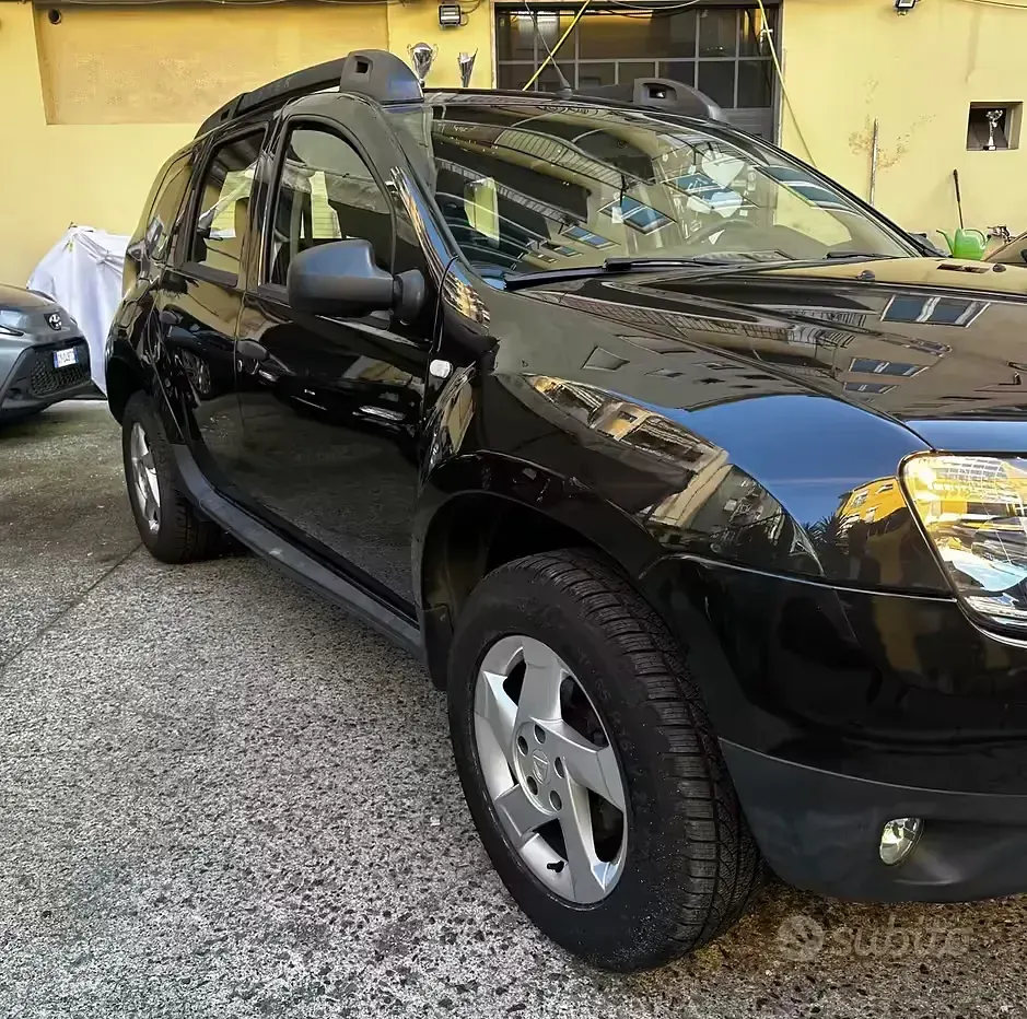 Usata Dacia Duster Ambiance 90 CV (66 kW) 2016 Nero SUV