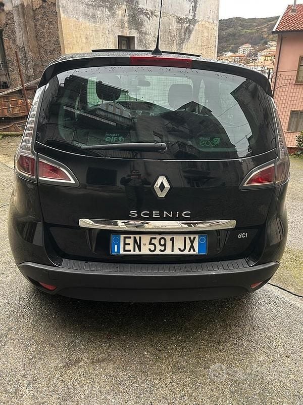 Usata Renault Scénic III 131 CV (96 kW) 2012 Nero Monovolume
