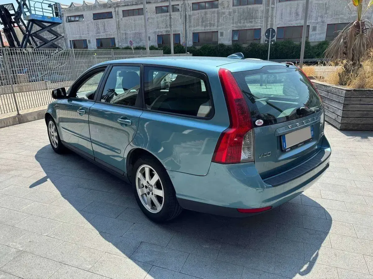 Usata Volvo V50 109 CV (80 kW) 2010 Blu/azzurro Station wagon