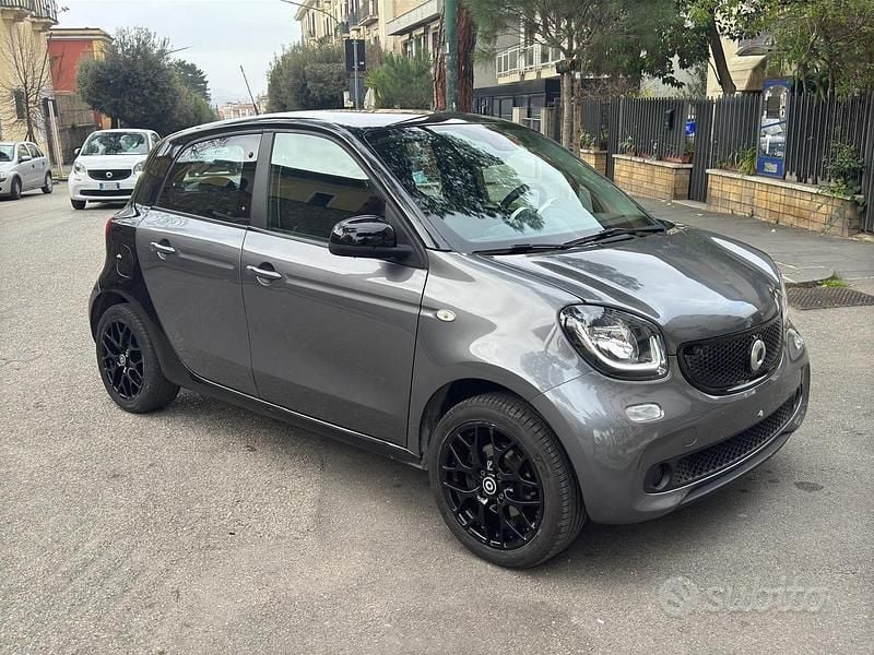Usata Smart ForFour 71 CV (52 kW) 2016 Utilitaria