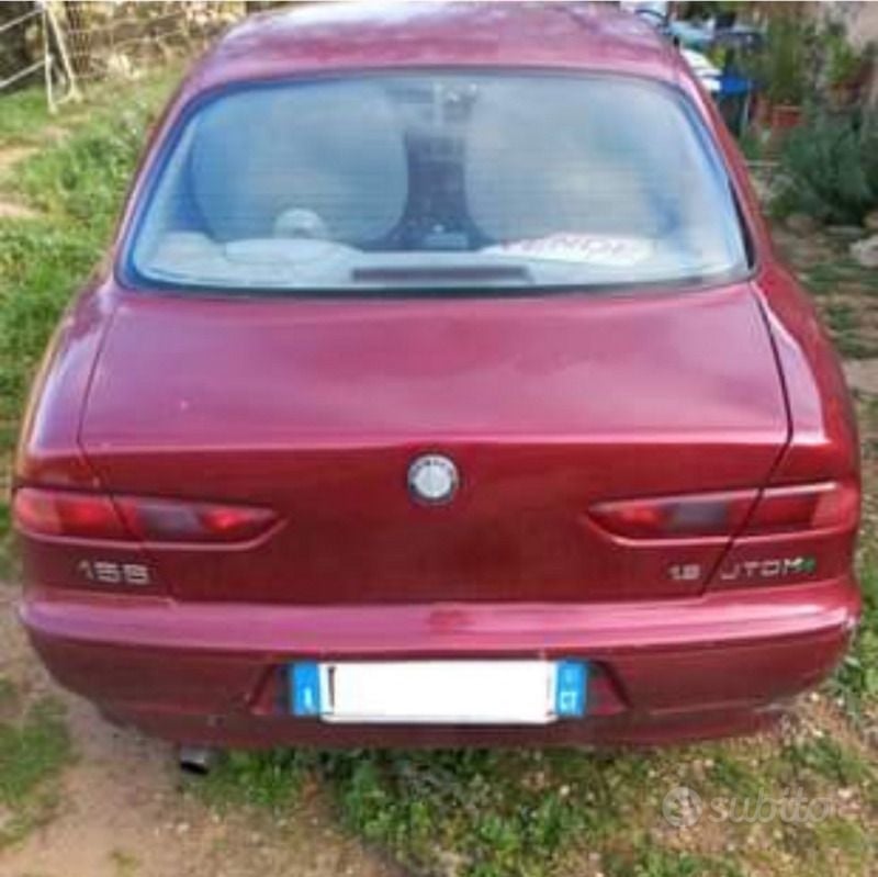 Rosso Usata 2001 Alfa Romeo 156 Veloce Tre volumi | 250 € - Immagine 1/4