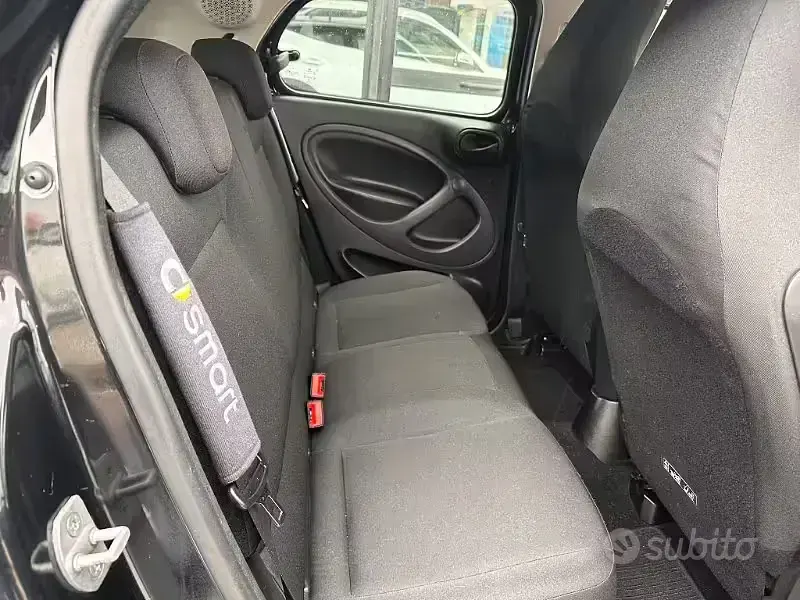 Usata Smart ForFour Prime 71 CV (52 kW) 2017 Nero Utilitaria