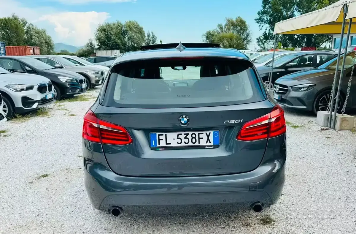 Usata BMW 220 192 CV (141 kW) 2017 Grigio Station wagon