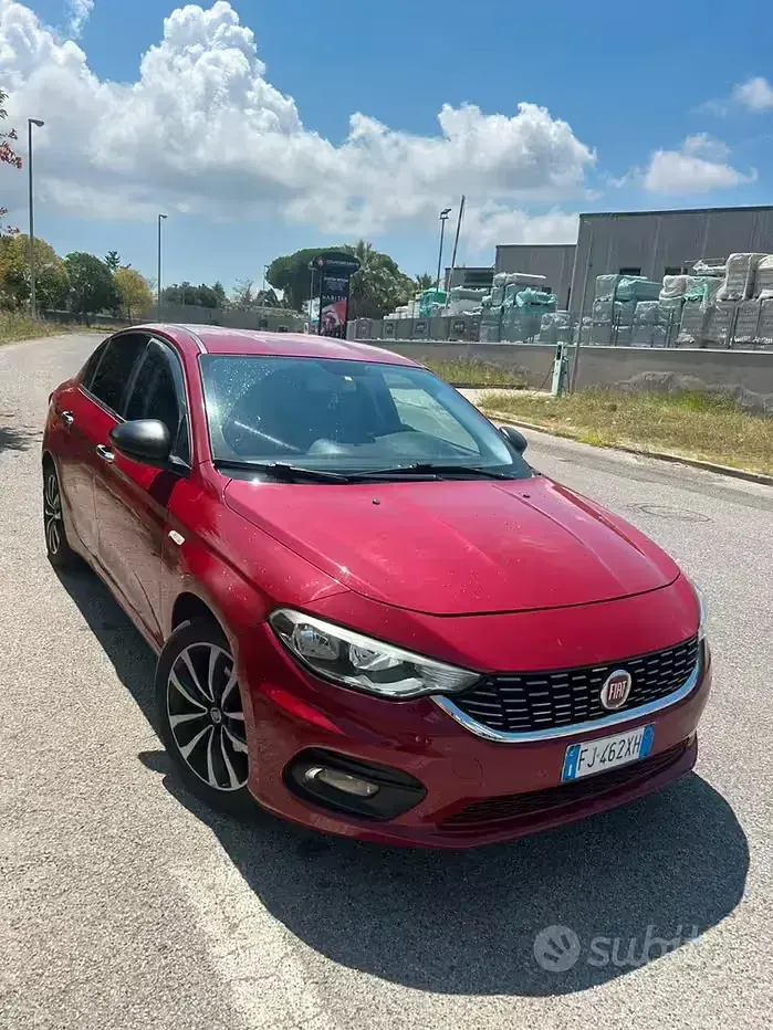 Usata Fiat Tipo 120 CV (88 kW) 2017 Rosso Berlina