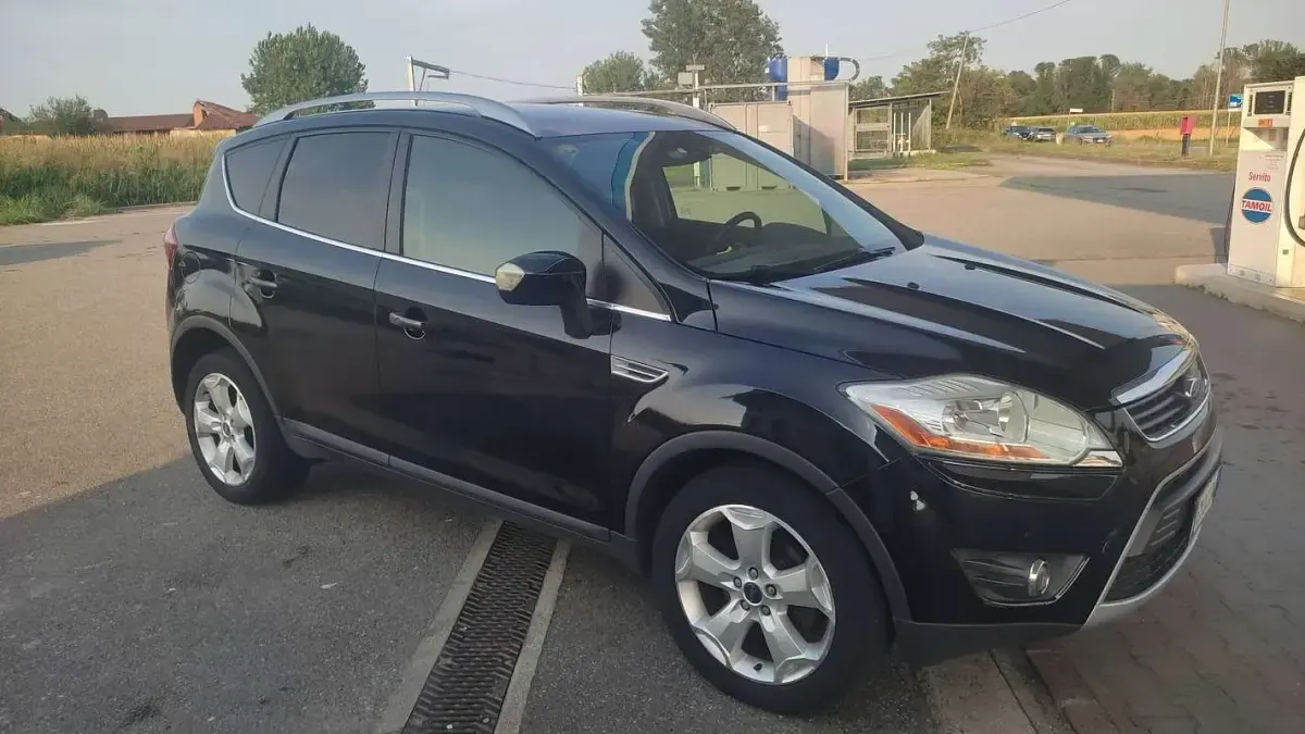 Usata Ford Kuga Titanium 163 CV (119 kW) 2012 Nero SUV