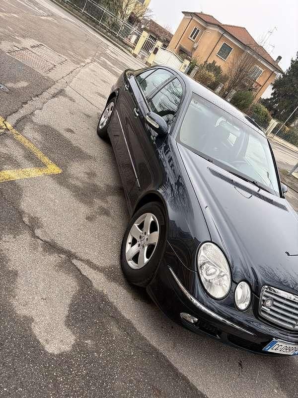Usata Mercedes E200 186 CV (136 kW) 2003 Berlina