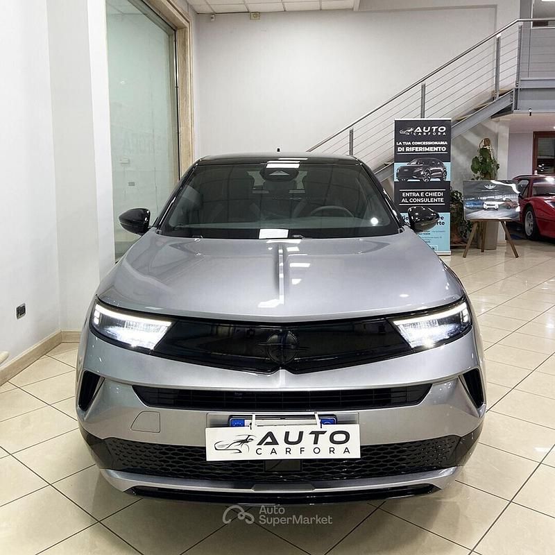 Usata Opel Mokka Edition 131 CV (96 kW) 2025 Argento SUV