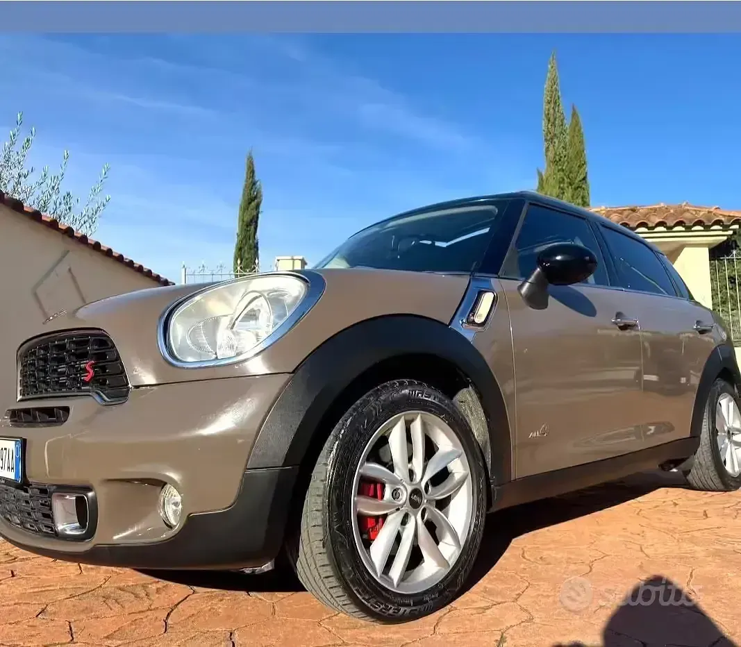 Usata Mini Cooper S Countryman 184 CV (135 kW) 2011 Marrone SUV