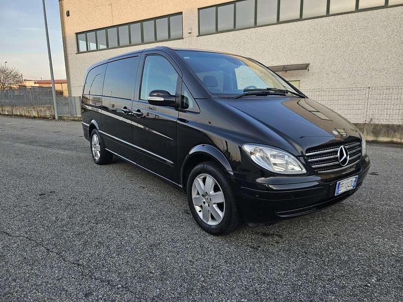 Usata Mercedes Viano 150 CV (110 kW) 2010 Nero Monovolume
