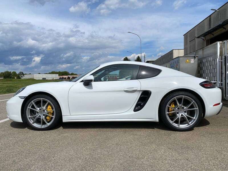 Usata Porsche 718 Cayman 350 CV (257 kW) 2018 Bianco Coupé