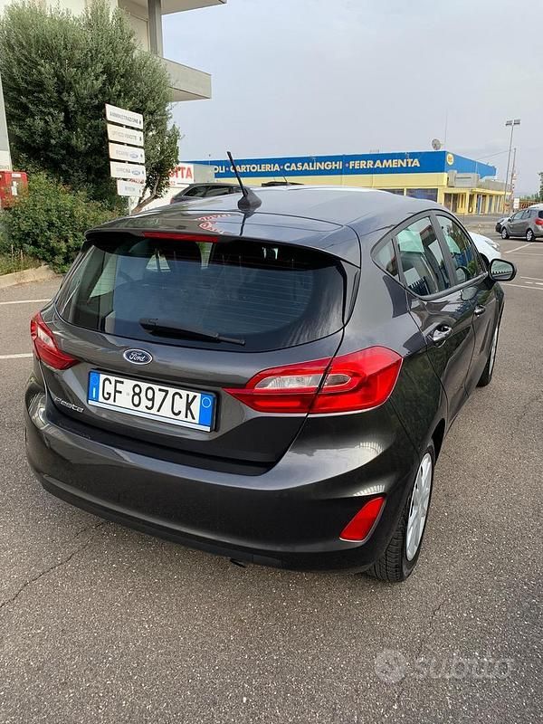 Usata Ford Fiesta 75 CV (55 kW) 2021 Grigio Utilitaria